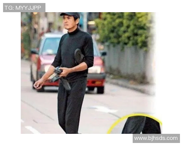 足球明星出街引发路人围观热潮瞬间记录与反应分析 足球明星出街引发路人围观热潮瞬间记录与反应分析