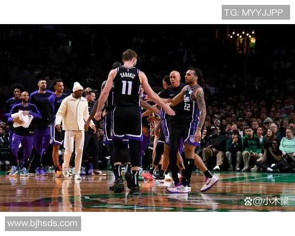 凯尔特人队与湖人队巅峰对决再续经典篮球传奇之战 凯尔特人队与湖人队巅峰对决再续经典篮球传奇之战